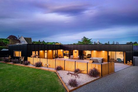 Photo of property in 8 Eric Batchelor Place, Waimate, 7924