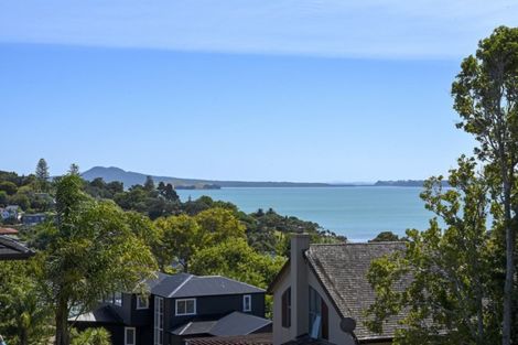 Photo of property in 102 Mellons Bay Road, Mellons Bay, Auckland, 2014