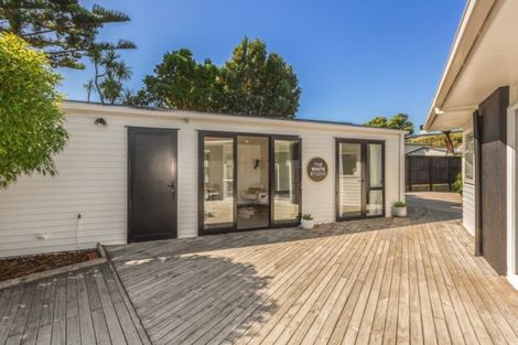 Photo of property in 30 Sea Vista Drive, Pukerua Bay, 5026