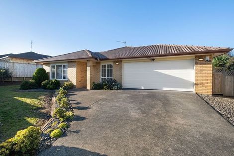 Photo of property in 18 Villino Place, Randwick Park, Auckland, 2105