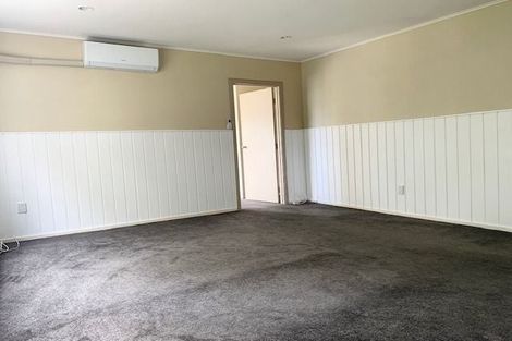 Photo of property in 11 Netherlands Avenue, Kelston, Auckland, 0602