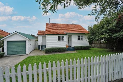 Photo of property in 27 Bledisloe Terrace, Hamilton East, Hamilton, 3216