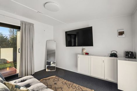 Photo of property in 51 Oxford Street, Kingston, Athol, 9793