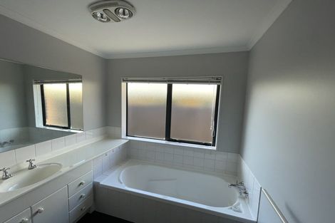 Photo of property in 7 Monet Vale, Rolleston, 7614