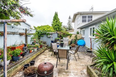 Photo of property in 1/11 Meeanee Quay, Westshore, Napier, 4110