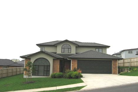 Photo of property in 27 Toledo Avenue, Henderson, Auckland, 0612