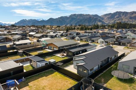 Photo of property in 10 Waddell Street, Lake Hawea, 9382