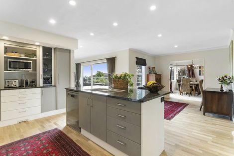 Photo of property in 21 Brooke Ridge Rise, East Tamaki Heights, Auckland, 2016