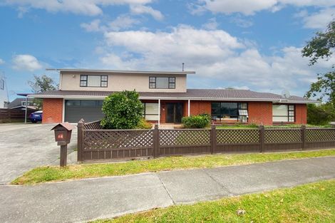 Photo of property in 14 Peter Hall Drive, Kelvin Grove, Palmerston North, 4414