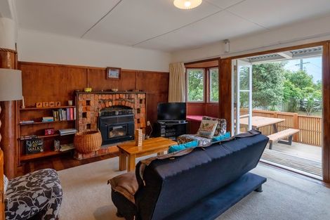 Photo of property in 36 Dixie Street, Te Horo Beach, Otaki, 5581