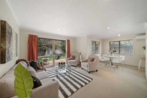 Photo of property in 42a Lisa Rise, Half Moon Bay, Auckland, 2012
