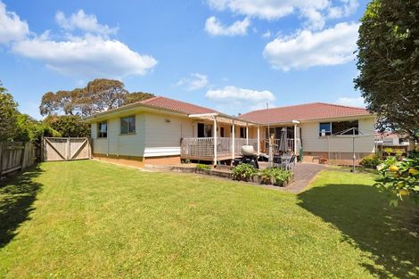 Photo of property in 9 Tyndrum Place, Highland Park, Auckland, 2010