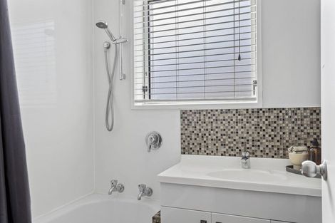 Photo of property in 2/80 Osborne Street, Waltham, Christchurch, 8011