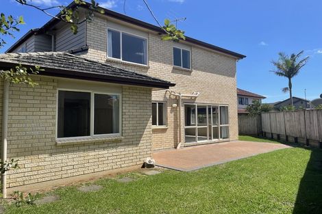 Photo of property in 6 Oswald Close, Flat Bush, Auckland, 2016