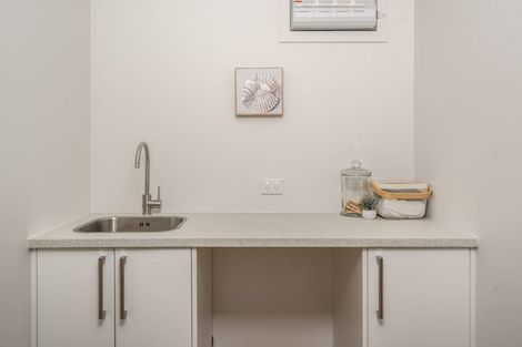 Photo of property in 10 Berkshire Grove, Cannons Creek, Porirua, 5024