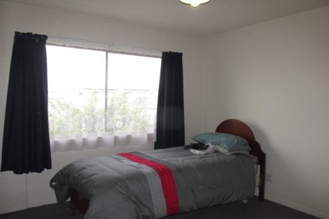 Photo of property in 8a Straven Road, Riccarton, Christchurch, 8011