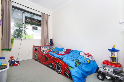 Photo of property in 2/70 Glamorgan Drive, Torbay, Auckland, 0630