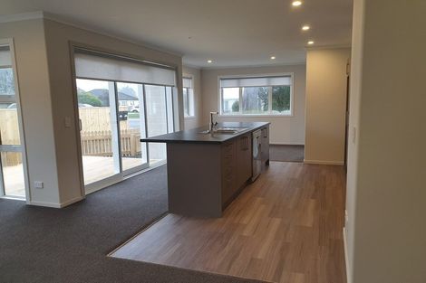 Photo of property in 43a Wainuiomata Road, Wainuiomata, Lower Hutt, 5014