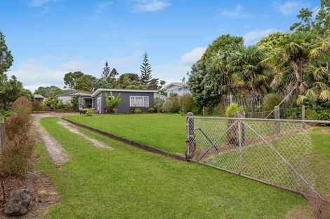 Photo of property in 43 James Mcleod Road, Shelly Beach, Helensville, 0874