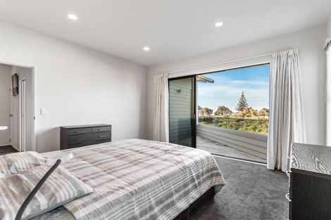 Photo of property in 102b Hinemoa Street, Whangamata, 3620