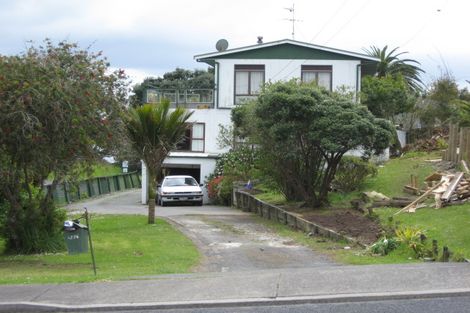 Photo of property in 1274 Whangaparaoa Road, Army Bay, Whangaparaoa, 0930