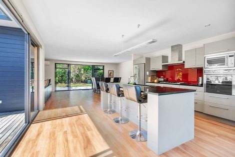 Photo of property in 1 Coral Place, Matapouri, Whangarei, 0173