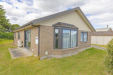 Photo of property in 12 Seafront Road, Castlecliff, Whanganui, 4501