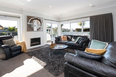 Photo of property in 16 Sea View Terrace, Cockle Bay, Auckland, 2014