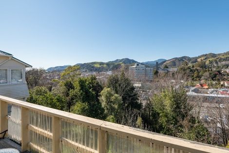 Photo of property in 27 Wellington Street, Nelson South, Nelson, 7010