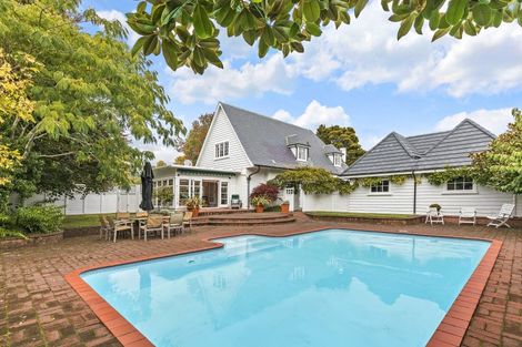 Photo of property in 305 Fergusson Drive, Heretaunga, Upper Hutt, 5018