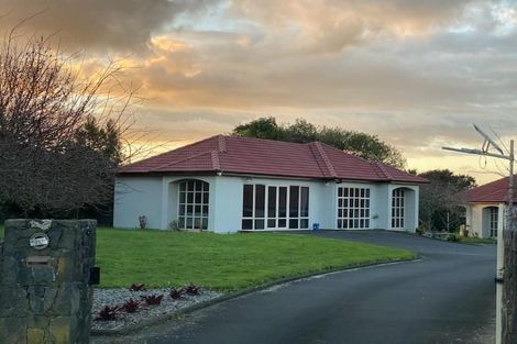 Photo of property in 17 Burgundy Park Avenue, Henderson, Auckland, 0612