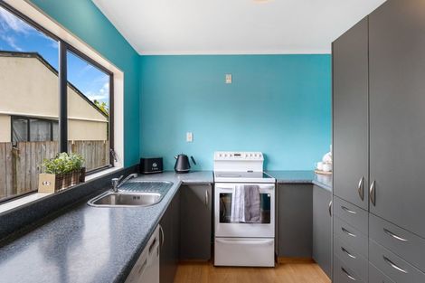 Photo of property in 10a Oxford Crescent, Ebdentown, Upper Hutt, 5018