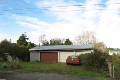 Photo of property in 42 Ellesmere Street, Ravensbourne, Dunedin, 9022