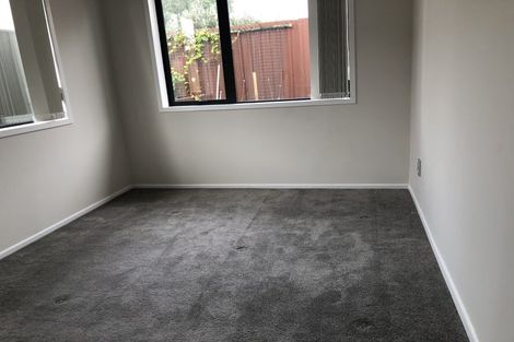 Photo of property in 22 Lisa Rise, Half Moon Bay, Auckland, 2012