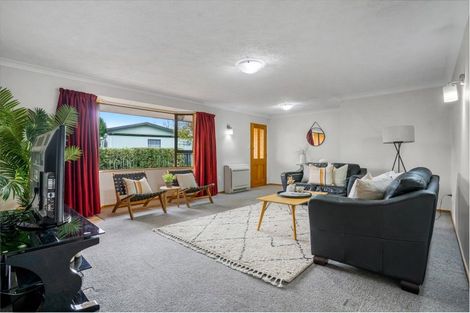 Photo of property in 1 Niddry Crescent, Winton, 9720