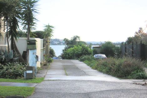 Photo of property in 1/42 Bramley Drive, Farm Cove, Auckland, 2012