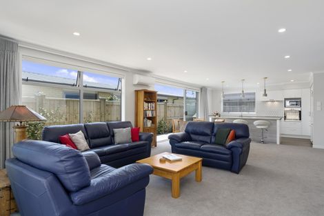 Photo of property in 16 Cassinia Close, Papamoa Beach, Papamoa, 3118