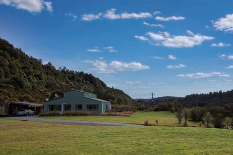 Photo of property in 670 Kumara-inchbonnie Road, Dunganville, Kumara, 7875