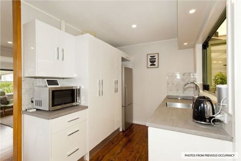 Photo of property in 26 Le Roy Terrace, Birkenhead, Auckland, 0626