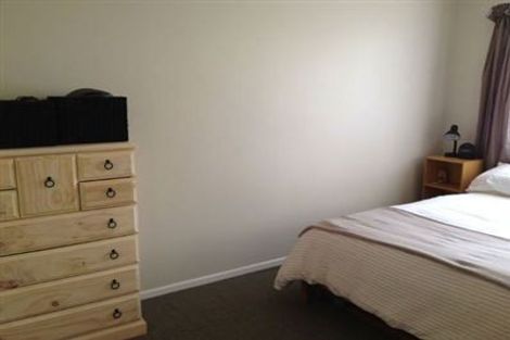 Photo of property in 1 Barnfield Place, Glendene, Auckland, 0602