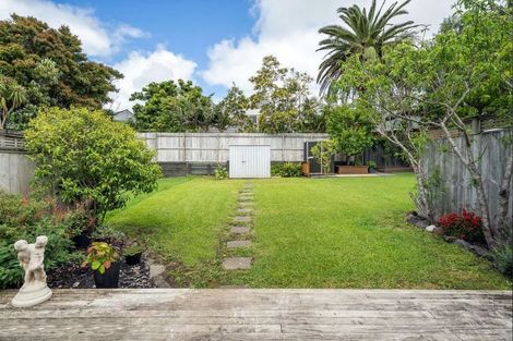 Photo of property in 3/32 Northumberland Avenue, Belmont, Auckland, 0622