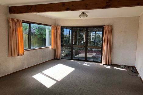 Photo of property in 2/13 Billabong Place, Botany Downs, Auckland, 2010
