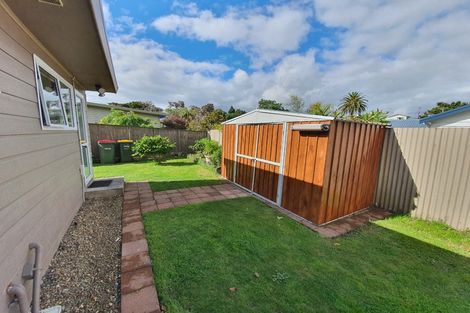 Photo of property in 2/4 South Street, Papakura, 2110