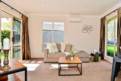 Photo of property in 18 Halcione Close, Flagstaff, Hamilton, 3210