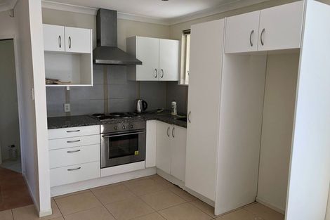 Photo of property in 40 Chatsworth Crescent, Pakuranga Heights, Auckland, 2010