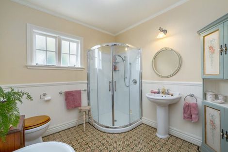 Photo of property in 10 Cotter Street, Greytown, 5712