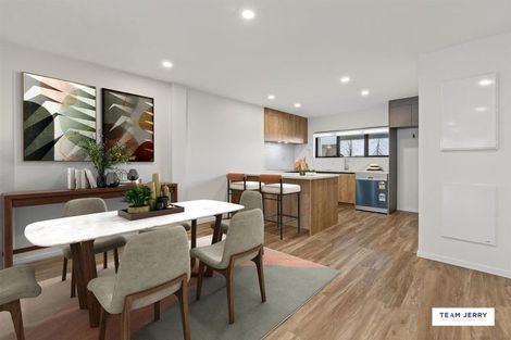 Photo of property in 2/5g Newelm Lane, Flat Bush, Auckland, 2019