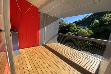Photo of property in 2/8 Kaitawa Road, York Bay, Lower Hutt, 5013