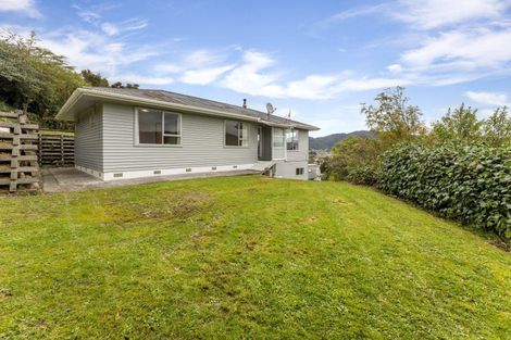 Photo of property in 16 Tyrone Grove, Wainuiomata, Lower Hutt, 5014