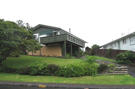 Photo of property in 21 Lucinda Place, Glen Eden, Auckland, 0602